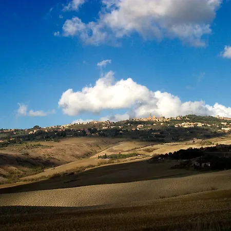 Iii Apicus By Interhome * Volterra